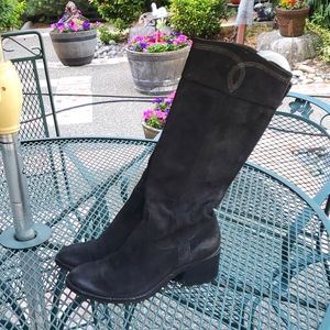 Donald J Pliner distressed suede boots